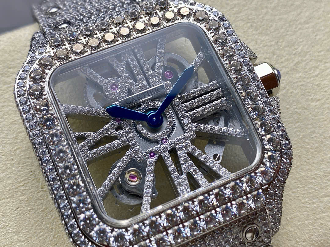 Đồng Hồ Cartier Santos Skeleton Dây Kim Loại Đính Full Đá Replica (9) Đồng Hồ Cartier Santos Skeleton Dây Kim Loại Đính Full Đá Replica (1)