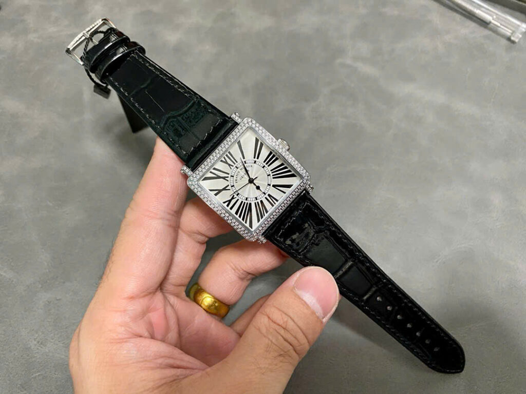 Đồng Hồ Franck Muller Master Square 6002 Đính Đá Dây Da Màu Đen 33x33mm (2)