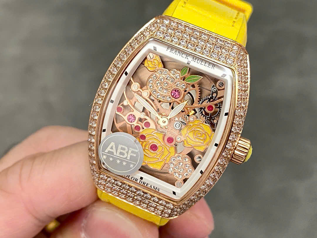 Đồng Hồ Franck Muller V32 Nữ Đính Đá Màu Vàng Replica Cao Cấp 36mm (9) Đồng Hồ Franck Muller V32 Nữ Đính Đá Màu Vàng Replica Cao Cấp 36mm (1)