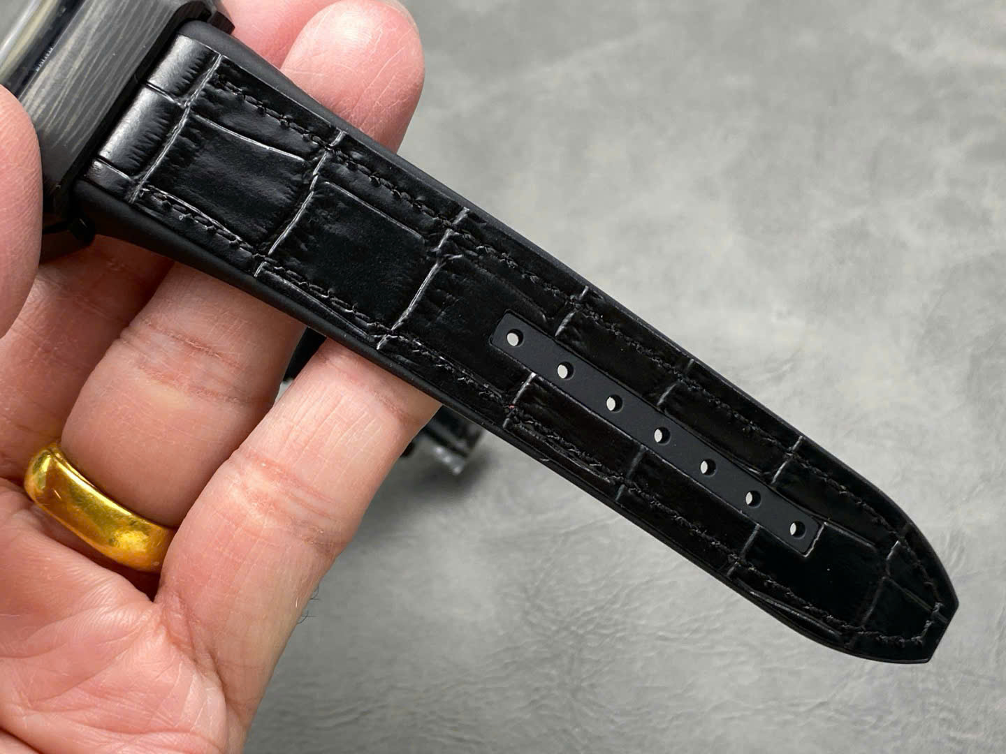 Đồng Hồ Franck Muller Vanguard V45 Tourbillon Chế Tác Carbon Nam 45mm (6) Đồng Hồ Franck Muller Vanguard V45 Tourbillon Chế Tác Carbon Nam 45mm (9)