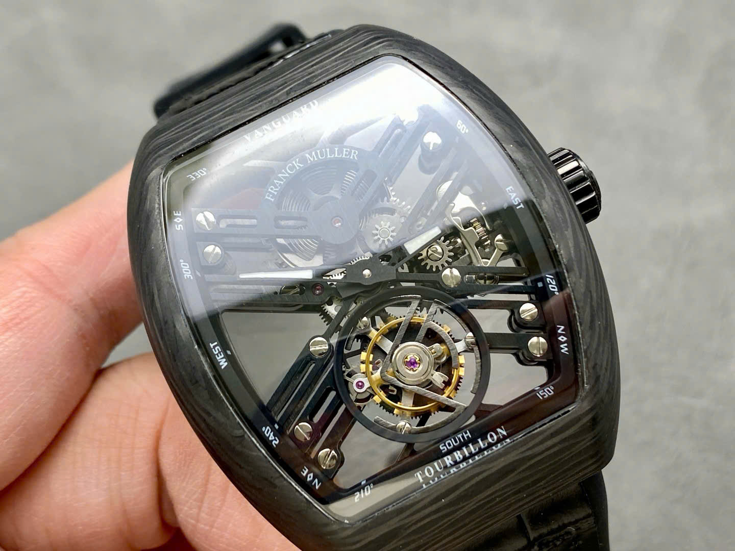 Đồng Hồ Franck Muller Vanguard V45 Tourbillon Chế Tác Carbon Nam 45mm (9) Đồng Hồ Franck Muller Vanguard V45 Tourbillon Chế Tác Carbon Nam 45mm (9)