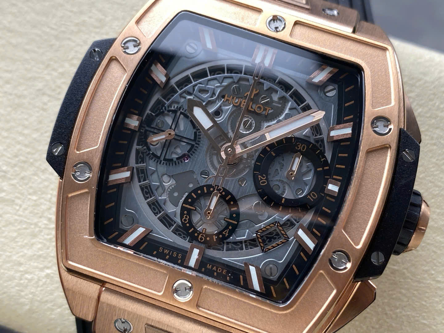 Đồng Hồ Hublot Spirit Of Big Bang King Gold Mặt Đen Chế Tác Nhà Máy BBF 42mm (7) Đồng Hồ Hublot Spirit Of Big Bang King Gold Mặt Đen Chế Tác Nhà Máy BBF 42mm (1)