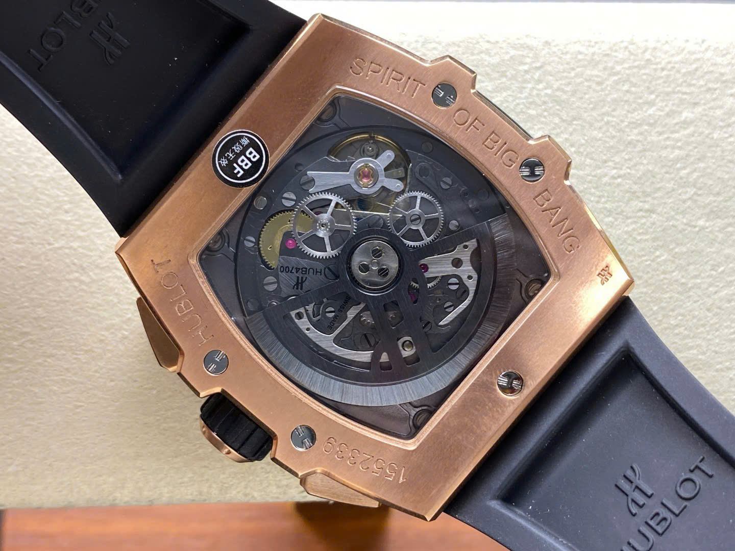 Đồng Hồ Hublot Spirit Of Big Bang King Gold Viền Gốm Xanh Chế Tác Xưởng BBF 42mm (2) Đồng Hồ Hublot Spirit Of Big Bang King Gold Viền Gốm Xanh Chế Tác Xưởng BBF 42mm (6)