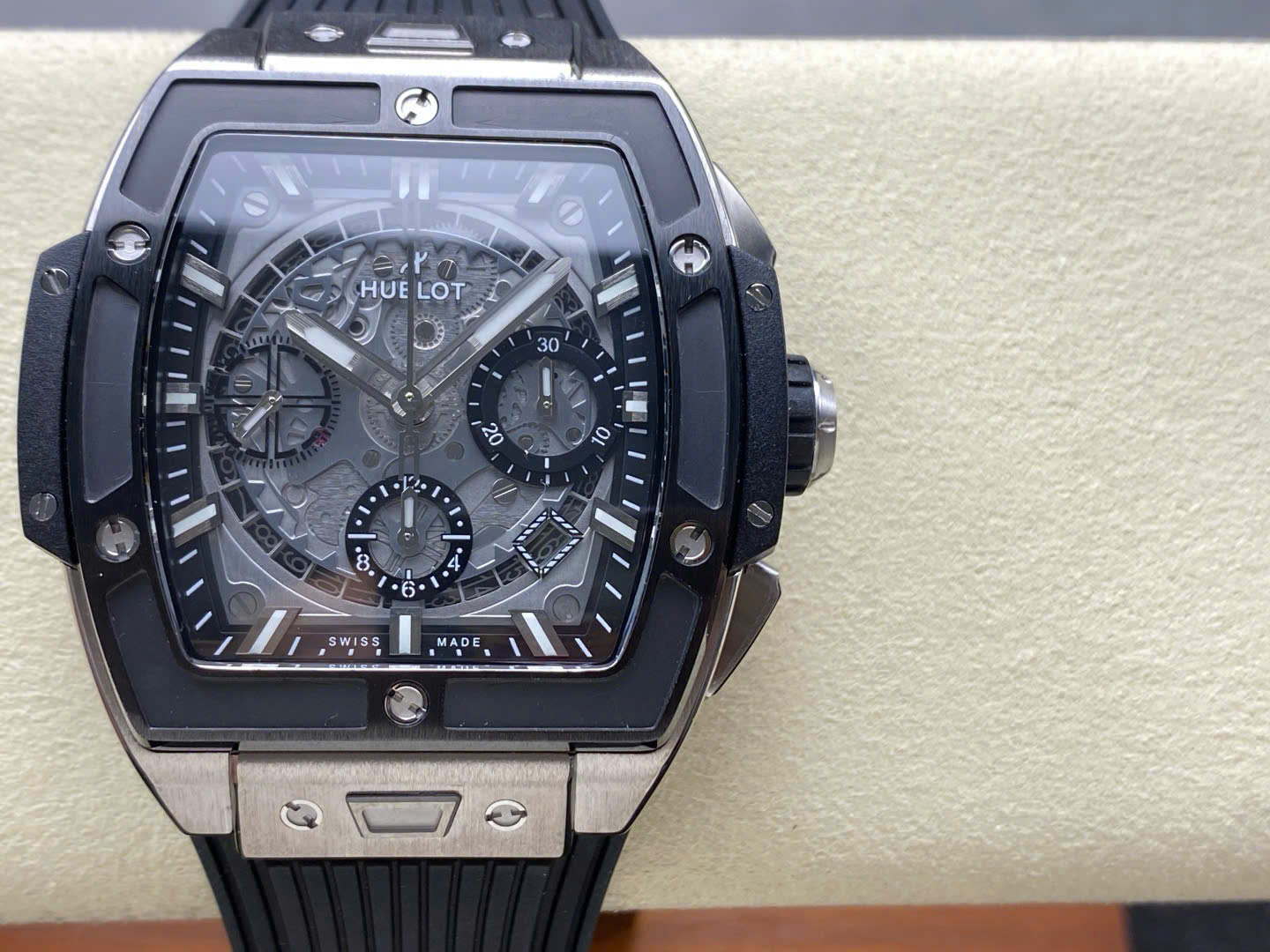 Đồng Hồ Hublot Spirit Of Big Bang TItanium Viền Gốm Đen Rep 11 Nhà Máy BBF 42mm (3) Đồng Hồ Hublot Spirit Of Big Bang TItanium Viền Gốm Đen Rep 11 Nhà Máy BBF 42mm (10)