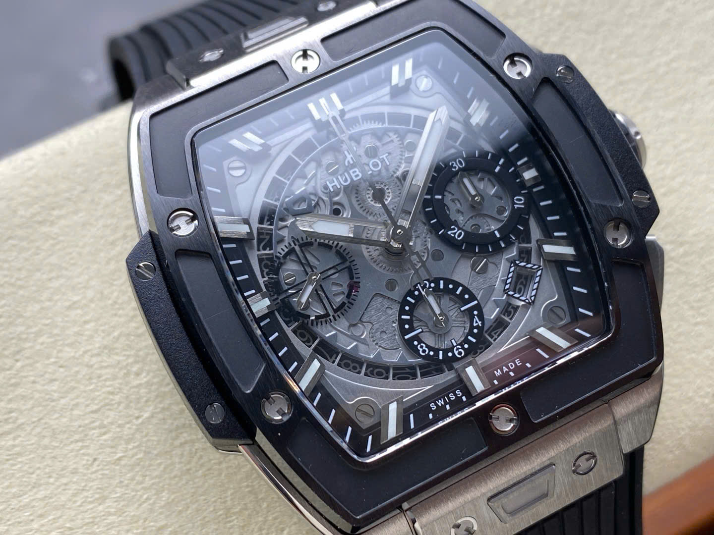 Đồng Hồ Hublot Spirit Of Big Bang TItanium Viền Gốm Đen Rep 11 Nhà Máy BBF 42mm (9) Đồng Hồ Hublot Spirit Of Big Bang TItanium Viền Gốm Đen Rep 11 Nhà Máy BBF 42mm (10)
