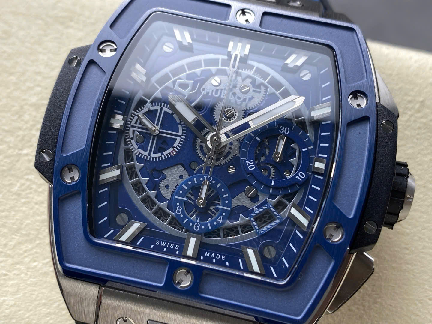 Đồng Hồ Hublot Spirit Of Big Bang TItanium Viền Gốm Xanh Rep 11 Nhà Máy BBF 42mm (3) Đồng Hồ Hublot Spirit Of Big Bang TItanium Viền Gốm Xanh Rep 11 Nhà Máy BBF 42mm (9)