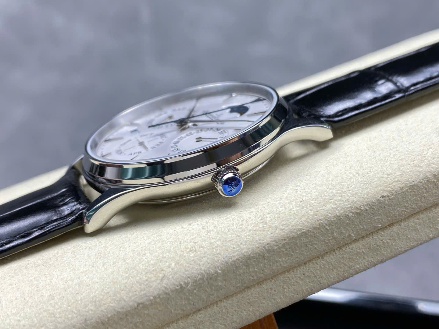 Đồng Hồ Jaeger LeCoultre Master Ultra Slim Perpetual Calendar Mặt Trắng VR Factory 39mm (6) Đồng Hồ Jaeger LeCoultre Master Ultra Slim Perpetual Calendar Mặt Trắng VR Factory 39mm (4)