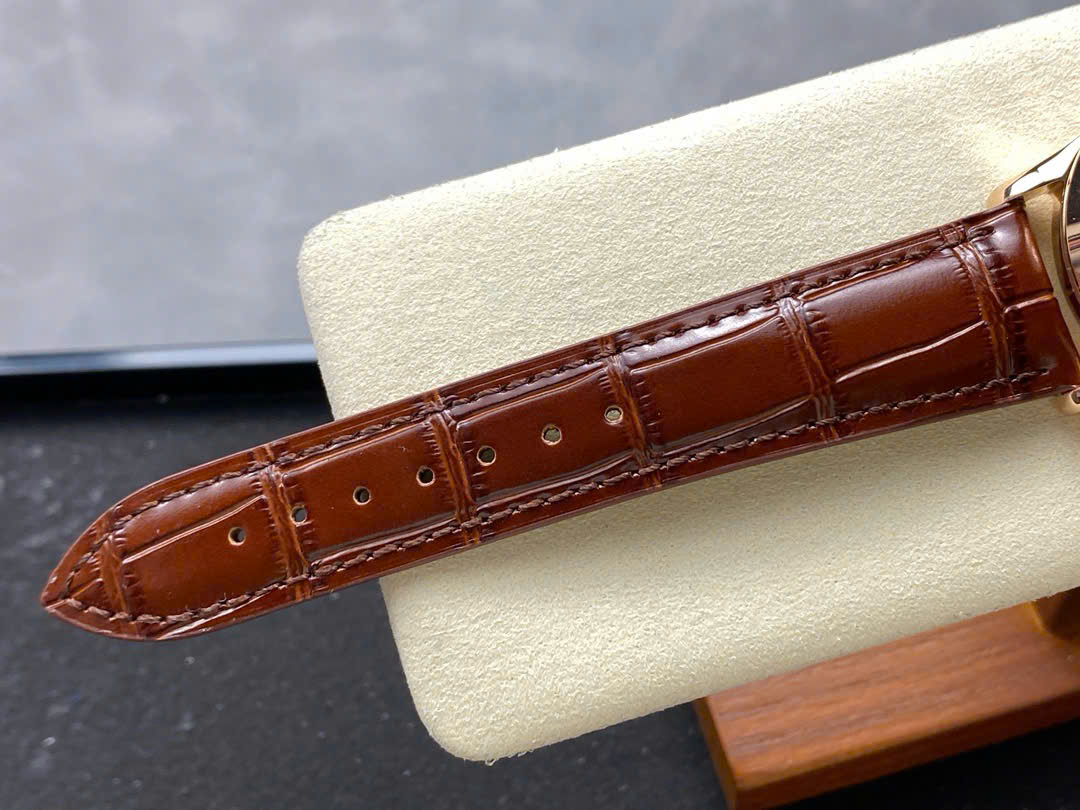 Đồng Hồ Nam Jaeger LeCoultre Master Ultra Thin Perpetual Calendar Chế Tác 39mm (1) Đồng Hồ Nam Jaeger LeCoultre Master Ultra Thin Perpetual Calendar Chế Tác 39mm (9)