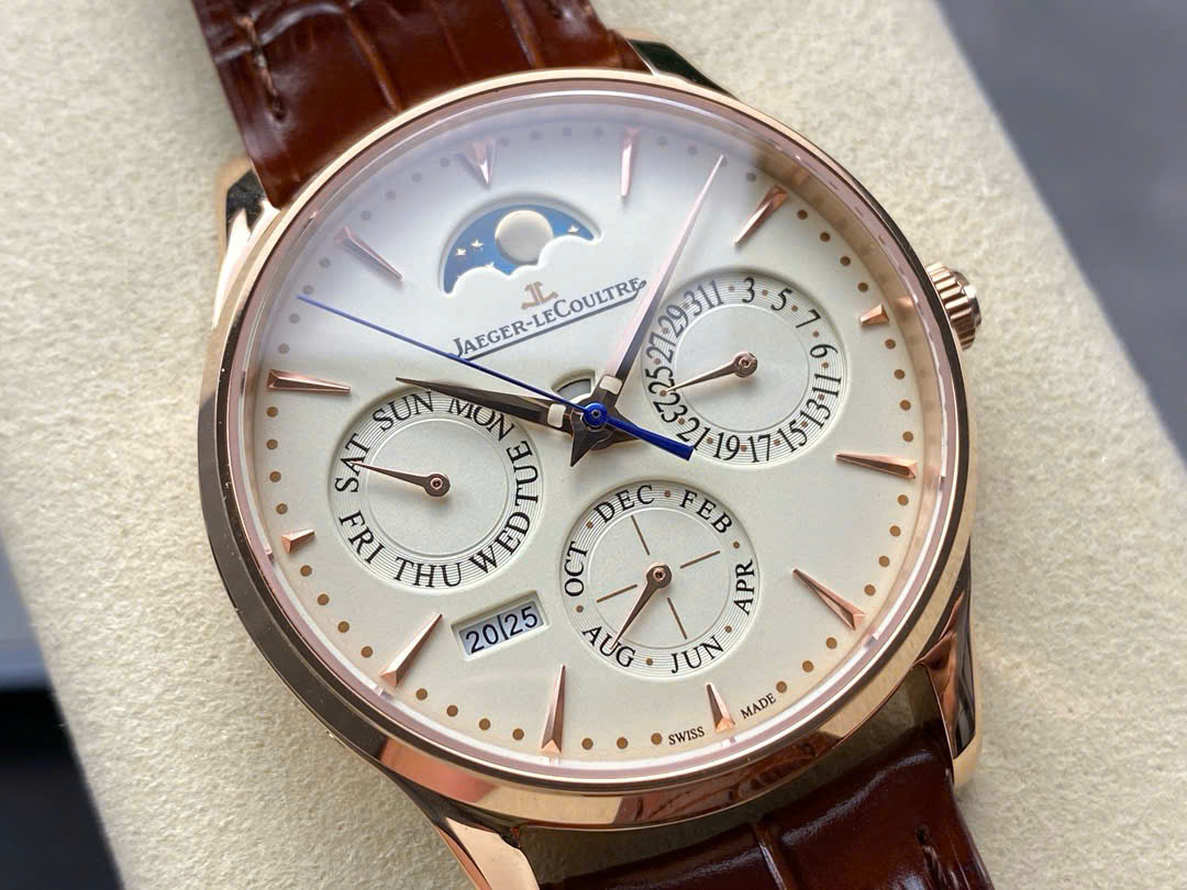 Đồng Hồ Nam Jaeger LeCoultre Master Ultra Thin Perpetual Calendar Chế Tác 39mm (3) Đồng Hồ Nam Jaeger LeCoultre Master Ultra Thin Perpetual Calendar Chế Tác 39mm (9)