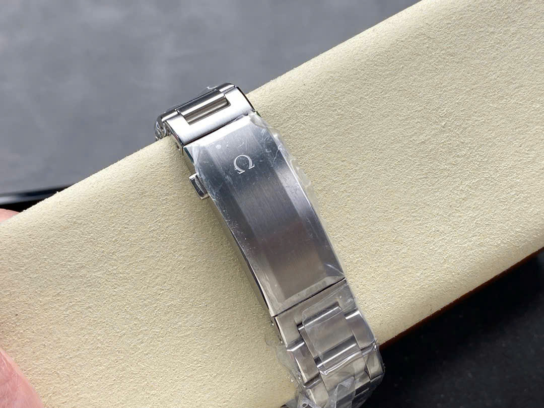 Đồng Hồ Omega Seamaster Planet Ocean 6000M Ultra Deep Rep 11 Xưởng VR 45 (8) Đồng Hồ Omega Seamaster Planet Ocean 6000M Ultra Deep Rep 11 Xưởng VR 45 (1)