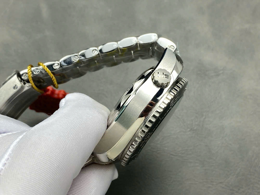 Đồng Hồ Omega Seamaster Planet Ocean Chronograph Automatic Nhà Máy M+ 45mm (4) Đồng Hồ Omega Seamaster Planet Ocean Chronograph Automatic Nhà Máy M+ 45mm (9)