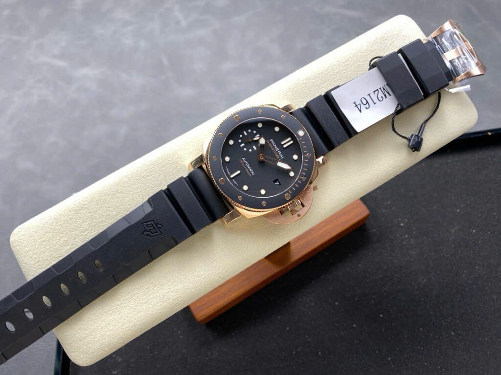 Đồng Hồ Panerai Submersible Goldtech™ PAM2164 Nhà Máy VS 42mm (9)