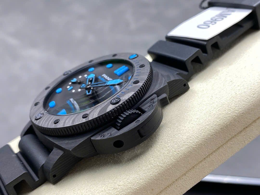 Đồng Hồ Panerai Submersible PAM00960 Carbotech™ Chế Tác VS Factory 42mm (9) Đồng Hồ Panerai Submersible PAM00960 Carbotech™ Chế Tác VS Factory 42mm (10)