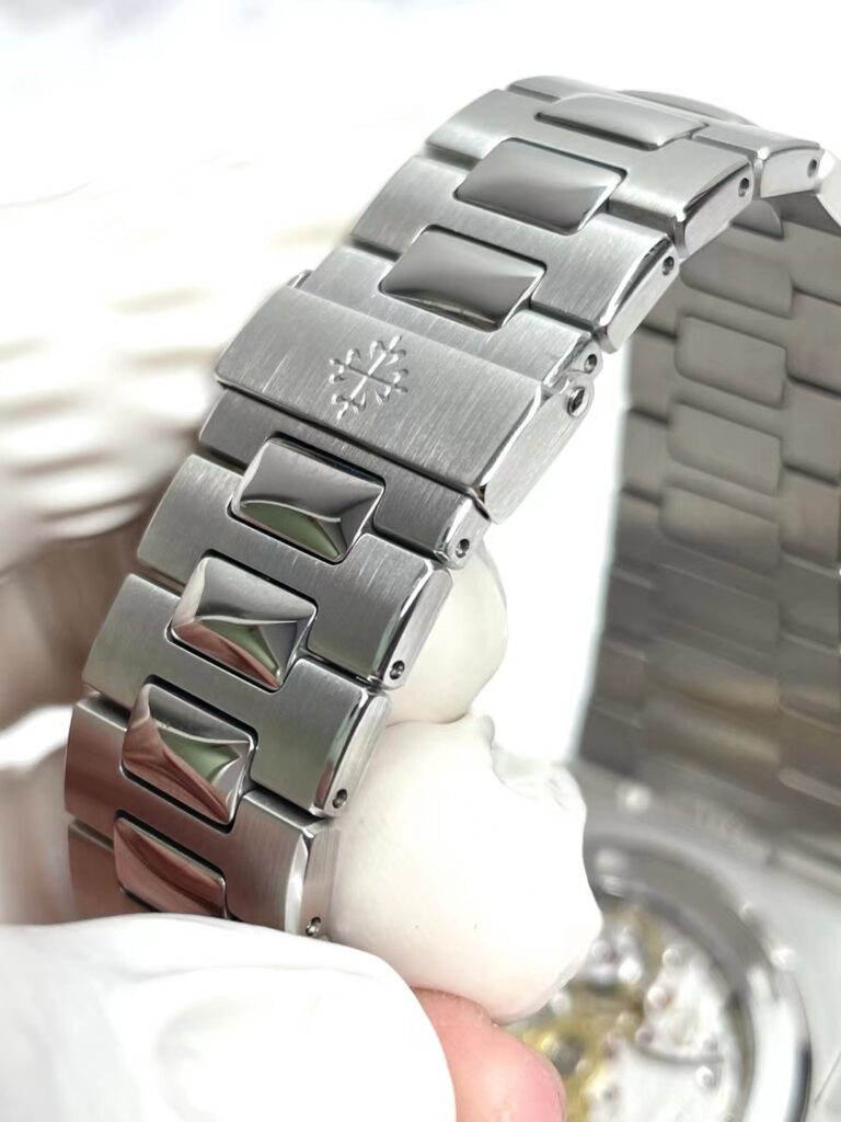 Đồng Hồ Patek Philippe Nautilus 5711 Tuỳ Chỉnh Mặt Số, Bộ Vỏ, Bộ Máy Like Auth 40mm (6)