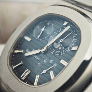 Đồng Hồ Patek Philippe Nautilus 5712-1A-001 Tinh Chỉnh Full Mặt Số Và Chuyển Động 40mm (9)