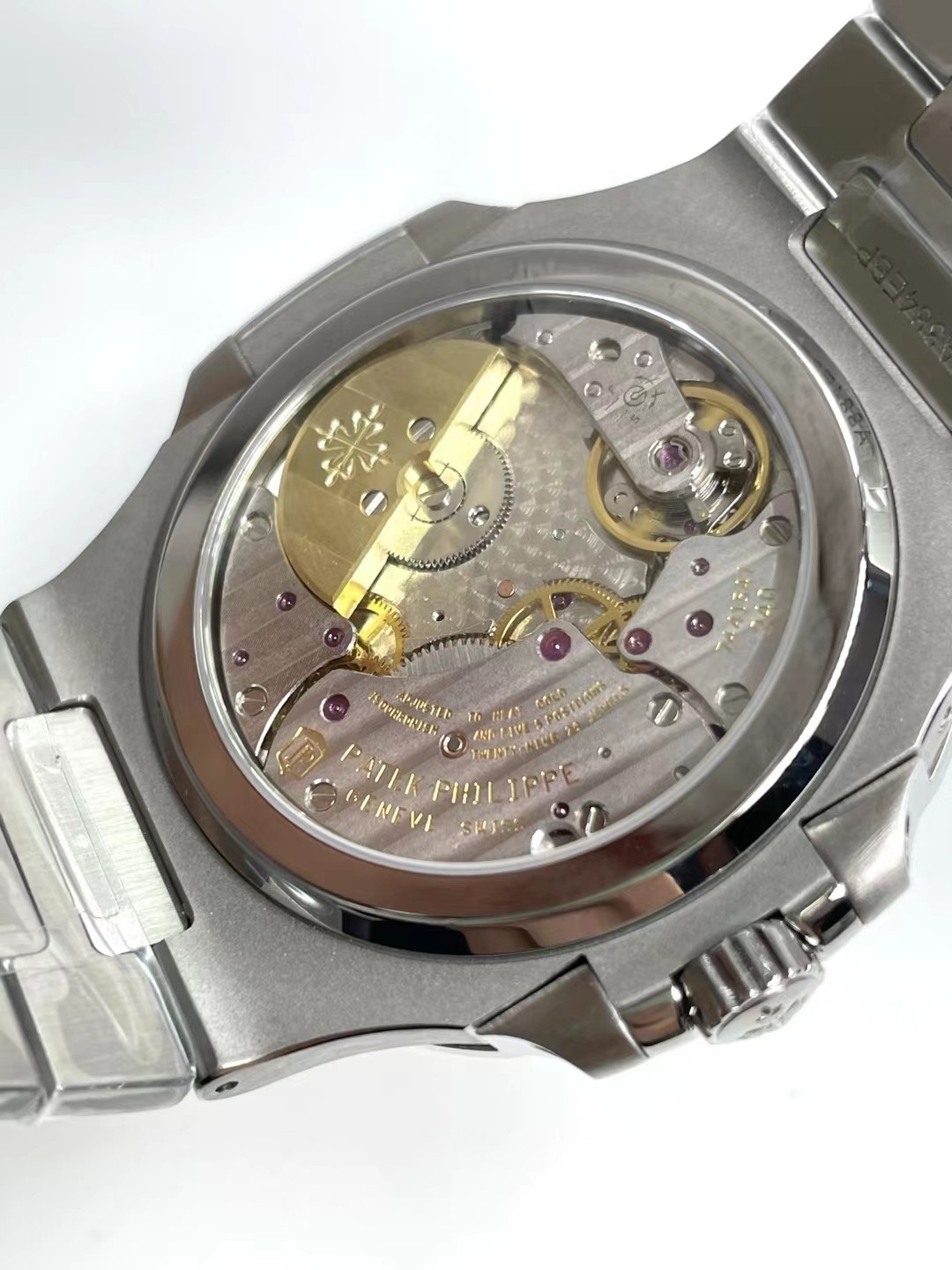 Đồng Hồ Patek Philippe Nautilus 5712 Tinh Chỉnh Mặt Số, Bộ Máy, Dây Đeo VVIP 40mm (7) Đồng Hồ Patek Philippe Nautilus 5712 Tinh Chỉnh Mặt Số, Bộ Máy, Dây Đeo VVIP 40mm (6)