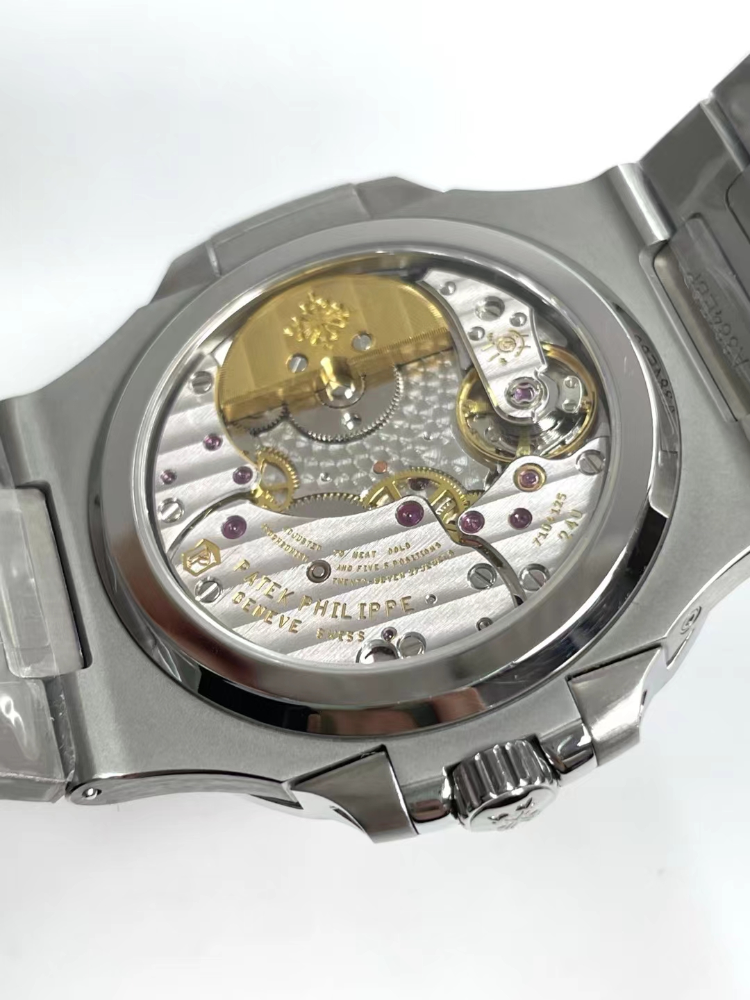 Đồng Hồ Patek Philippe Nautilus 5712 Tinh Chỉnh Mặt Số, Bộ Máy, Dây Đeo VVIP 40mm (8) Đồng Hồ Patek Philippe Nautilus 5712 Tinh Chỉnh Mặt Số, Bộ Máy, Dây Đeo VVIP 40mm (6)