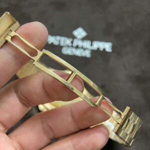 Đồng Hồ Patek Philippe Nautilus 5723-1R-001 Chế Tác Vàng Nguyên Khối Kim Cương 40mm (1)