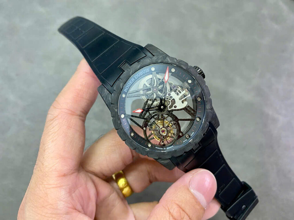 Đồng Hồ Roger Dubuis Excalibur Monotourbillon DBEX0577 Chế Tác Carbon 45mm (9)