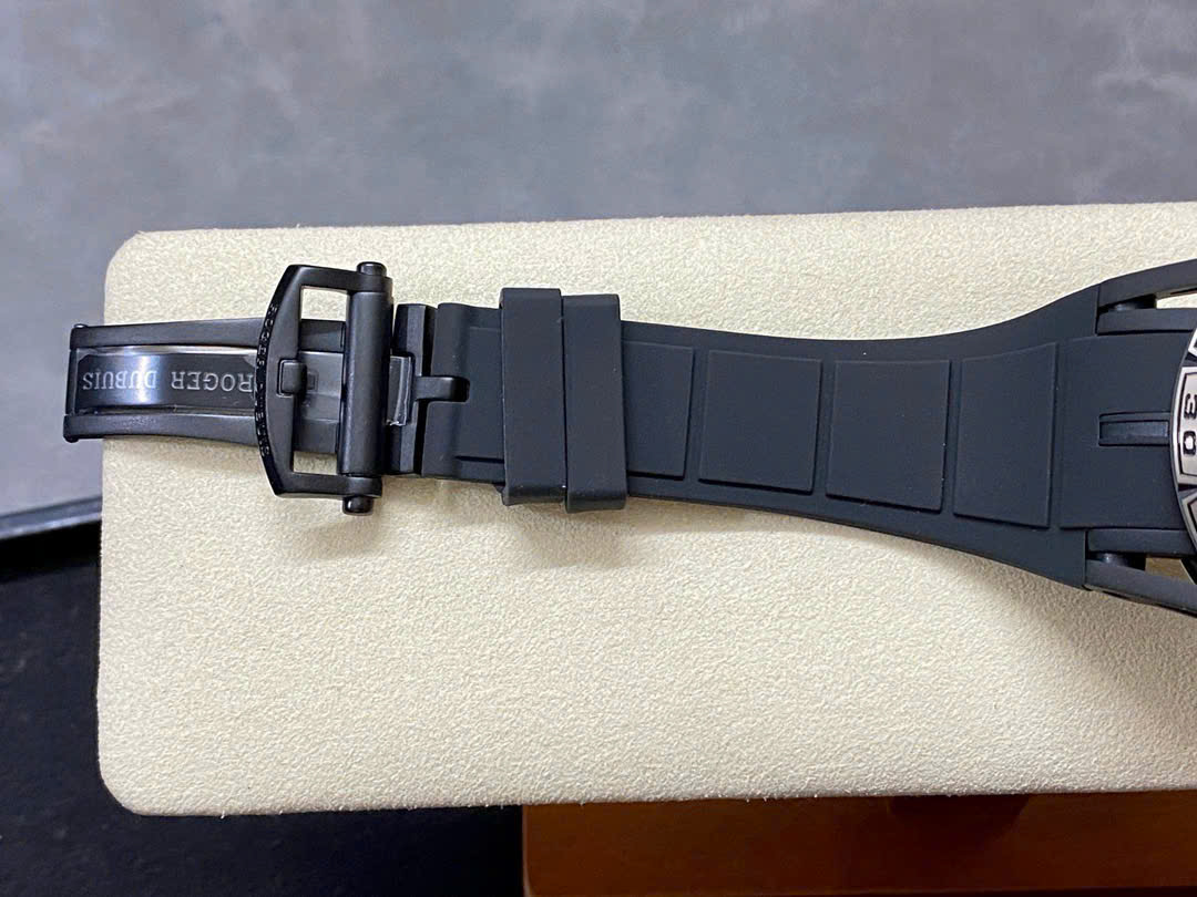 Đồng Hồ Roger Dubuis Excalibur Spider Black Dlc Titanium RDDBEX0815 Chế Tác 45mm (2) Đồng Hồ Roger Dubuis Excalibur Spider Black Dlc Titanium RDDBEX0815 Chế Tác 45mm (1)