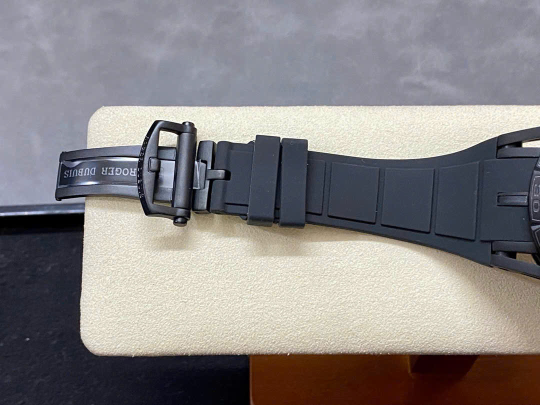 Đồng Hồ Roger Dubuis Excalibur Spider Pirelli Black Dlc Titanium RDDBEX0644 Chế Tác BBR 45mm (1) Đồng Hồ Roger Dubuis Excalibur Spider Pirelli Black Dlc Titanium RDDBEX0644 Chế Tác BBR 45mm (1)