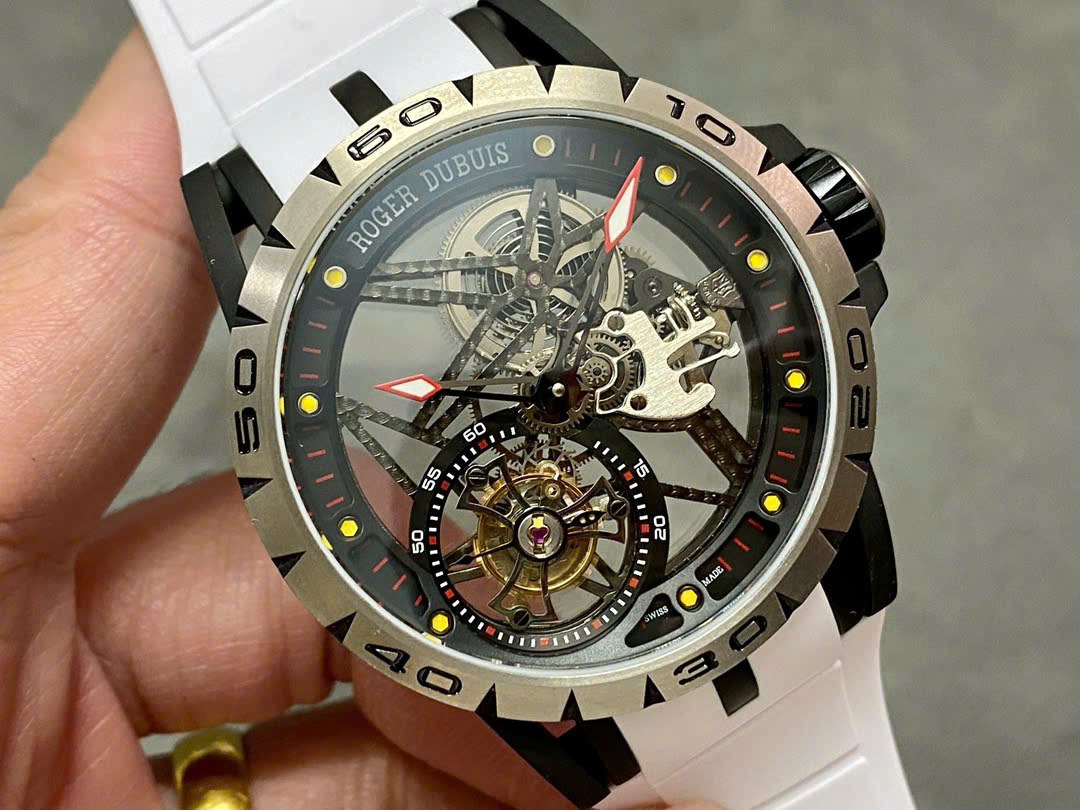 Đồng Hồ Roger Dubuis Excalibur Spider Skeleton Flying Tourbillon Nhà Máy BBR (5) Đồng Hồ Roger Dubuis Excalibur Spider Skeleton Flying Tourbillon Nhà Máy BBR (1)