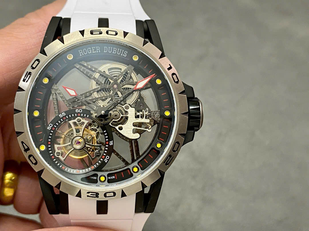 Đồng Hồ Roger Dubuis Excalibur Spider Skeleton Flying Tourbillon Nhà Máy BBR (7) Đồng Hồ Roger Dubuis Excalibur Spider Skeleton Flying Tourbillon Nhà Máy BBR (1)