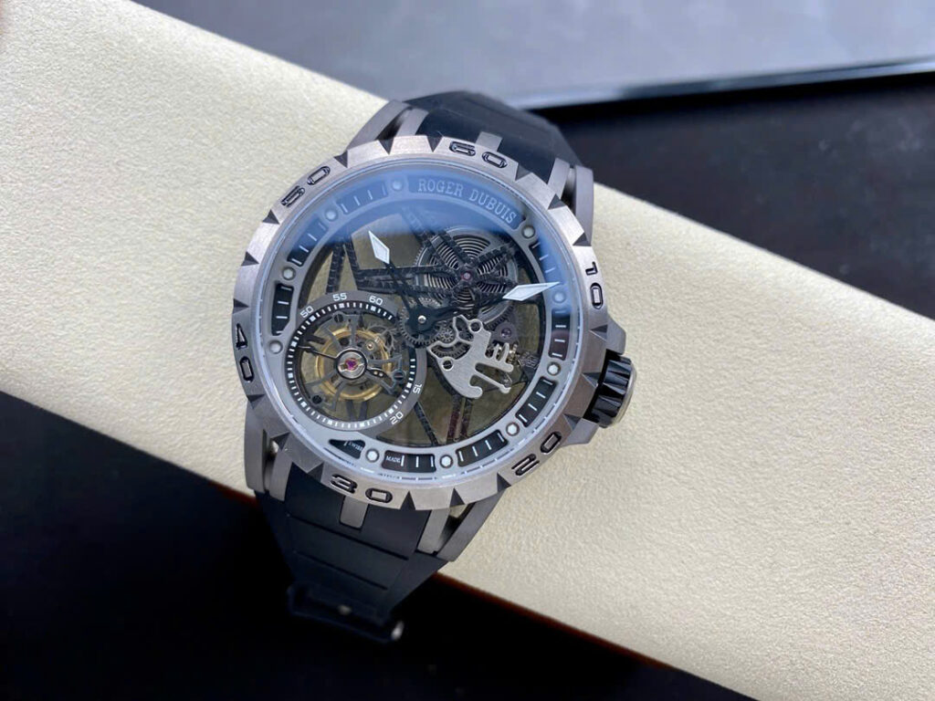 Đồng Hồ Roger Dubuis Excalibur Spider Titanium Màu Đen Chế Tác Tourbillon 45mm (9)