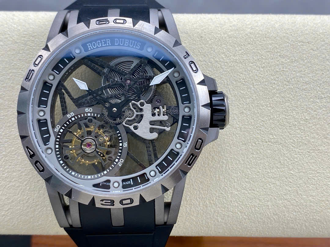 Đồng Hồ Roger Dubuis Excalibur Spider Titanium Màu Đen Chế Tác Tourbillon 45mm (9) Đồng Hồ Roger Dubuis Excalibur Spider Titanium Màu Đen Chế Tác Tourbillon 45mm (9)