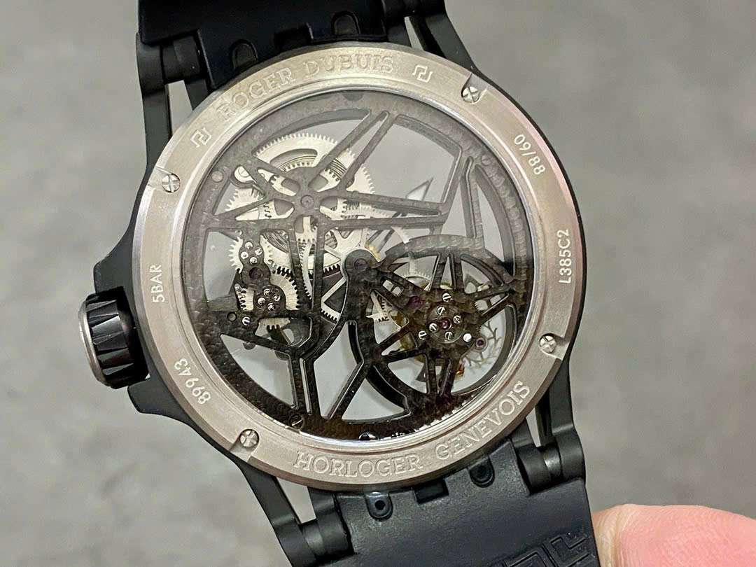 Đồng Hồ Roger Dubuis Excalibur Titanium Tourbillon Replica Cao Cấp Nhà Máy BBR 45mm (1) Đồng Hồ Roger Dubuis Excalibur Titanium Tourbillon Replica Cao Cấp Nhà Máy BBR 45mm (7)