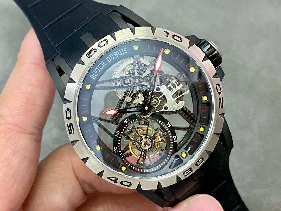 Đồng Hồ Roger Dubuis Excalibur Titanium Tourbillon Replica Cao Cấp Nhà Máy BBR 45mm (3) Đồng Hồ Roger Dubuis Excalibur Titanium Tourbillon Replica Cao Cấp Nhà Máy BBR 45mm (7)