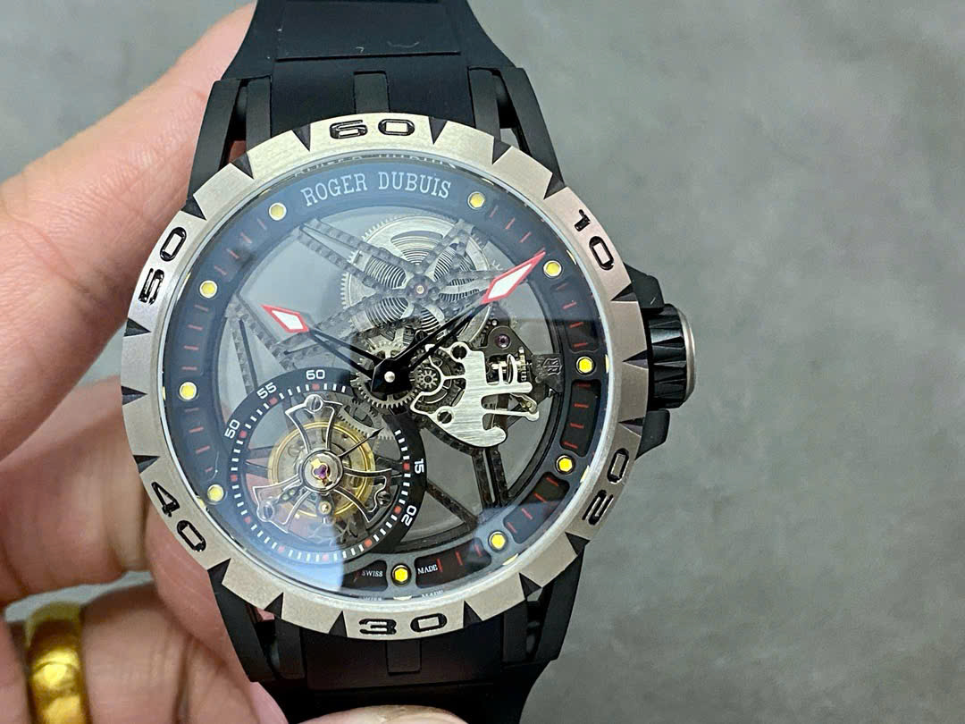 Đồng Hồ Roger Dubuis Excalibur Titanium Tourbillon Replica Cao Cấp Nhà Máy BBR 45mm (7) Đồng Hồ Roger Dubuis Excalibur Titanium Tourbillon Replica Cao Cấp Nhà Máy BBR 45mm (7)