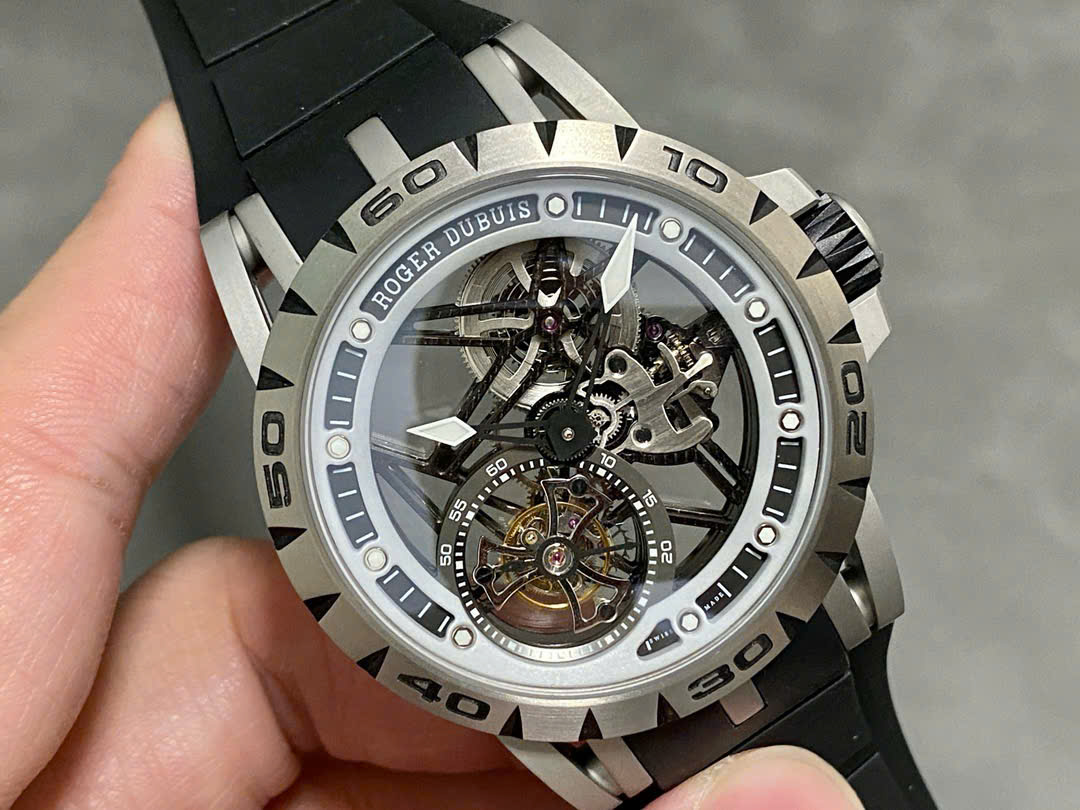 Đồng Hồ Roger Dubuis Excalibur Tourbillon Chế Tác Cao Cấp Nhất Nhà Máy TS 45mm (5) Đồng Hồ Roger Dubuis Excalibur Tourbillon Chế Tác Cao Cấp Nhất Nhà Máy TS 45mm (9)