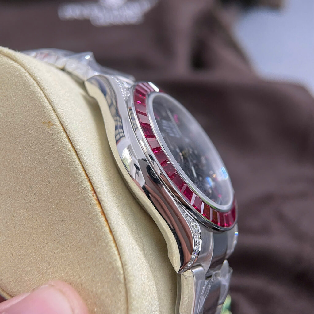 Đồng Hồ Rolex Daytona 126599TRU Chế Tác Vàng Nguyên Khối Đá Ruby Đỏ 40mm (2)