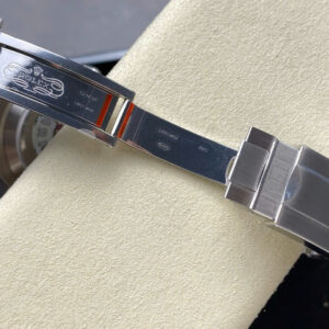 Đồng Hồ Rolex Explorer II 226570 Mặt Số Trắng Chế Tác Nhà Máy AR 42mm (1)