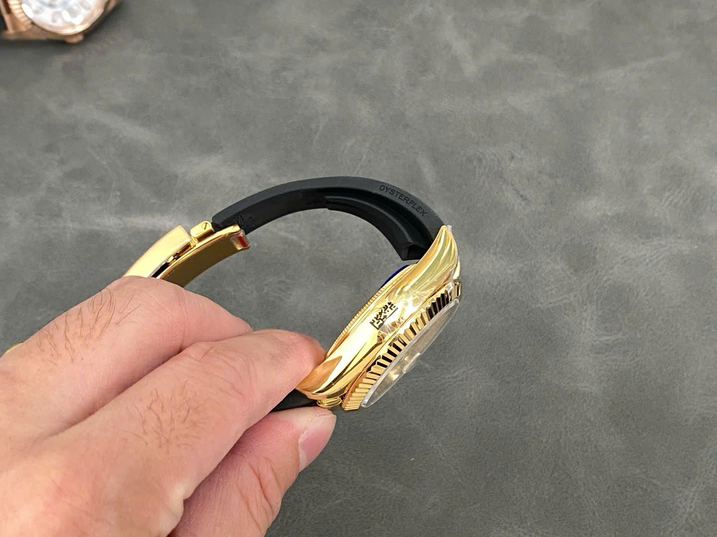 Đồng Hồ Rolex Sky Dweller 326238 Chế Tác Trọng Lượng 190 Grams Xưởng ZF 42mm (8) Đồng Hồ Rolex Sky Dweller 326238 Chế Tác Trọng Lượng 190 Grams Xưởng ZF 42mm (10)