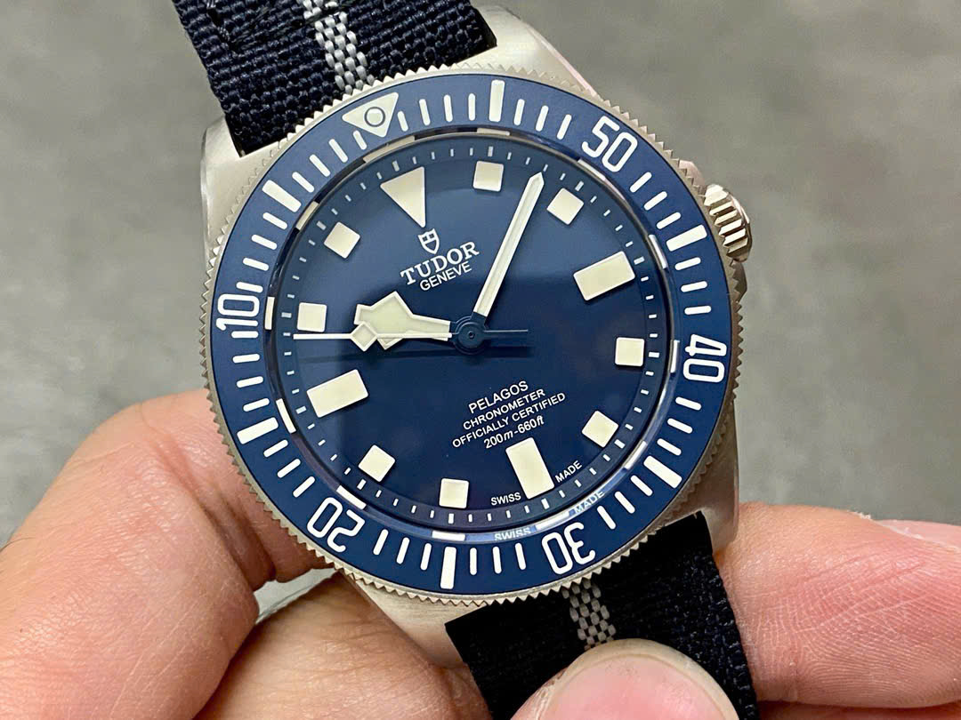 Đồng Hồ Tudor Pelagos FXD Replica Cao Cấp Mặt Xanh Nhà Máy M+ 42mm (7) Đồng Hồ Tudor Pelagos FXD Replica Cao Cấp Mặt Xanh Nhà Máy M+ 42mm (7)