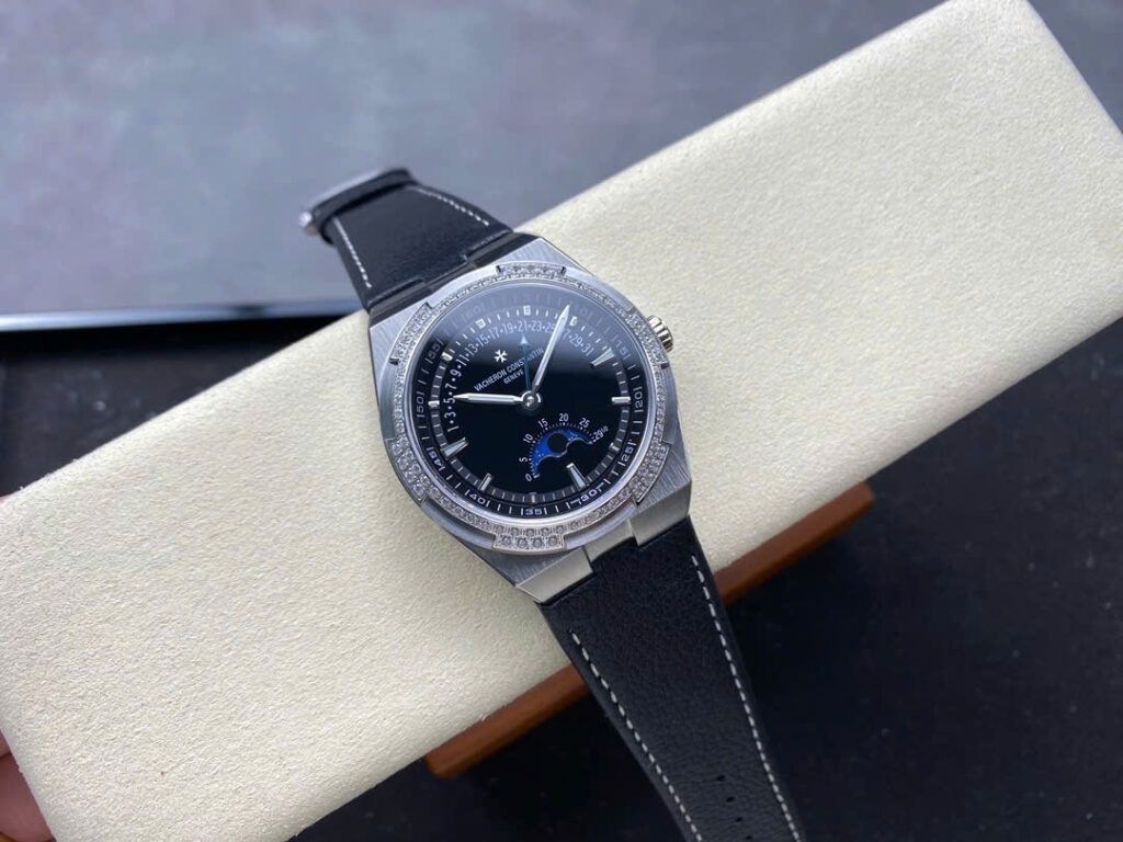 Đồng Hồ Vacheron Constantin Overseas 4500V Mặt Đen Đính Đá Replica 41mm (10)