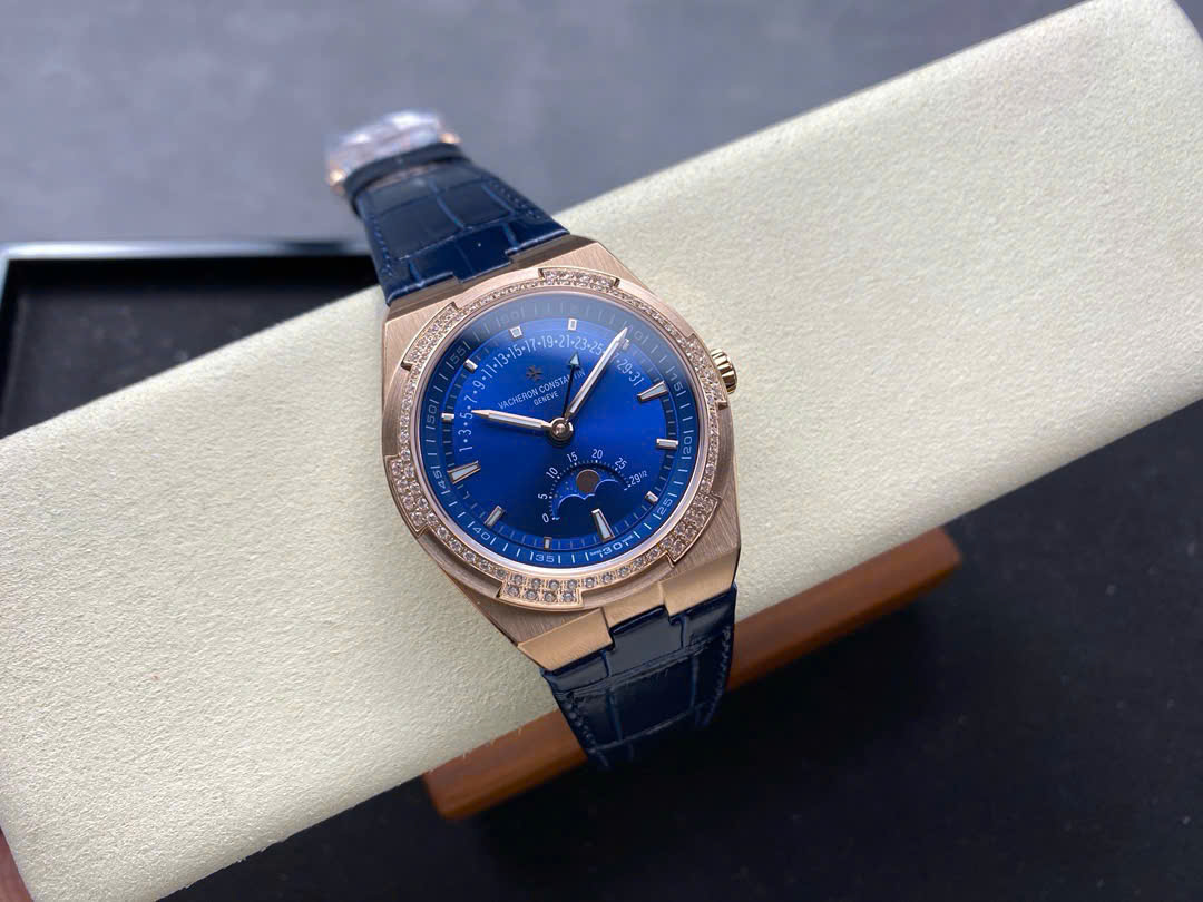 Đồng Hồ Vacheron Constantin Overseas 4500V Màu Xanh Dương Đính Đá 41mm (6) Đồng Hồ Vacheron Constantin Overseas 4500V Màu Xanh Dương Đính Đá 41mm (9)