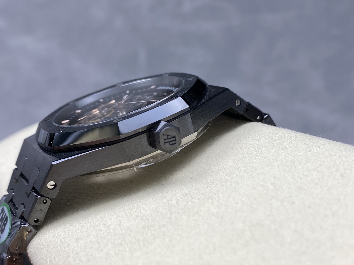 Đồng Hồ Audemars Piguet Royal Oak 15416CE Chế Tác Vỏ Gốm Đen THB Factory 41mm (5) Đồng Hồ Audemars Piguet Royal Oak 15416CE Chế Tác Vỏ Gốm Đen THB Factory 41mm (1)