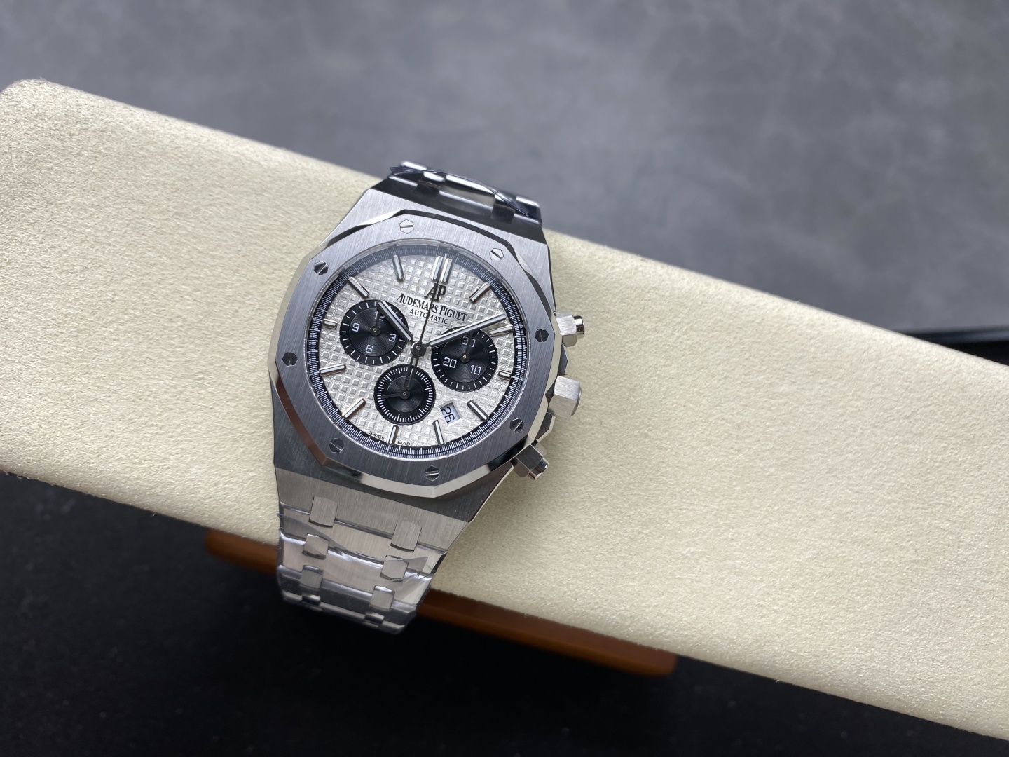 Đồng Hồ Audemars Piguet Royal Oak 226331ST Chế Tác Xưởng APW+ New 2025 41mm (7) Đồng Hồ Audemars Piguet Royal Oak 226331ST Chế Tác Xưởng APW+ New 2025 41mm (3)