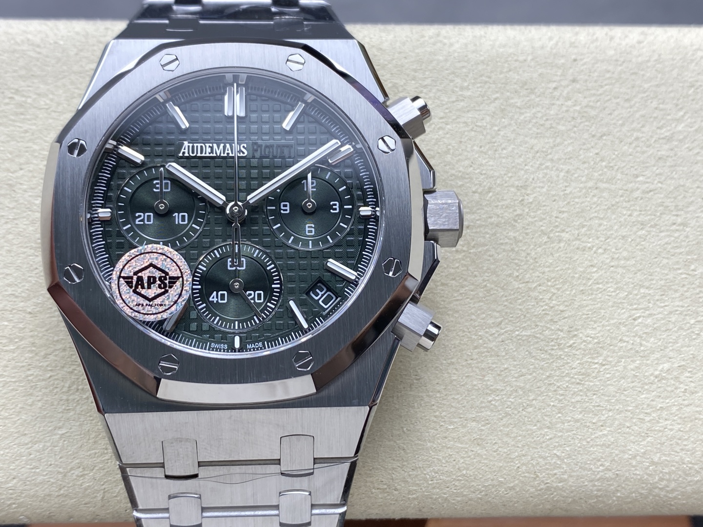 Đồng Hồ Audemars Piguet Royal Oak 26240ST Mặt Xanh Lá Cây Nhà Máy APS 41mm (9) Đồng Hồ Audemars Piguet Royal Oak 26240ST Mặt Xanh Lá Cây Nhà Máy APS 41mm (1)