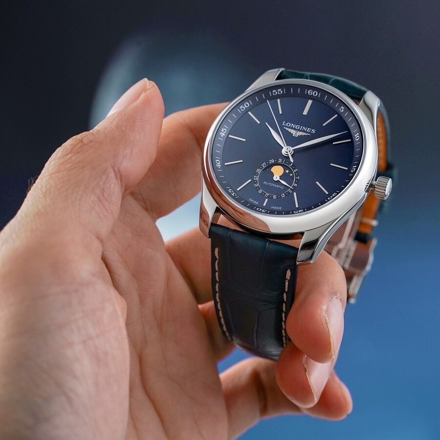 Which Wrist Should Men Wear a Watch On Left or Right (4)