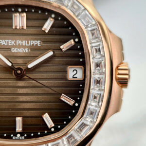 Đồng Hồ Patek Philippe Nautilus 5723 Chế Tác Bọc Vàng Hồng Đính Moissanite Xưởng 3K 40mm (1)