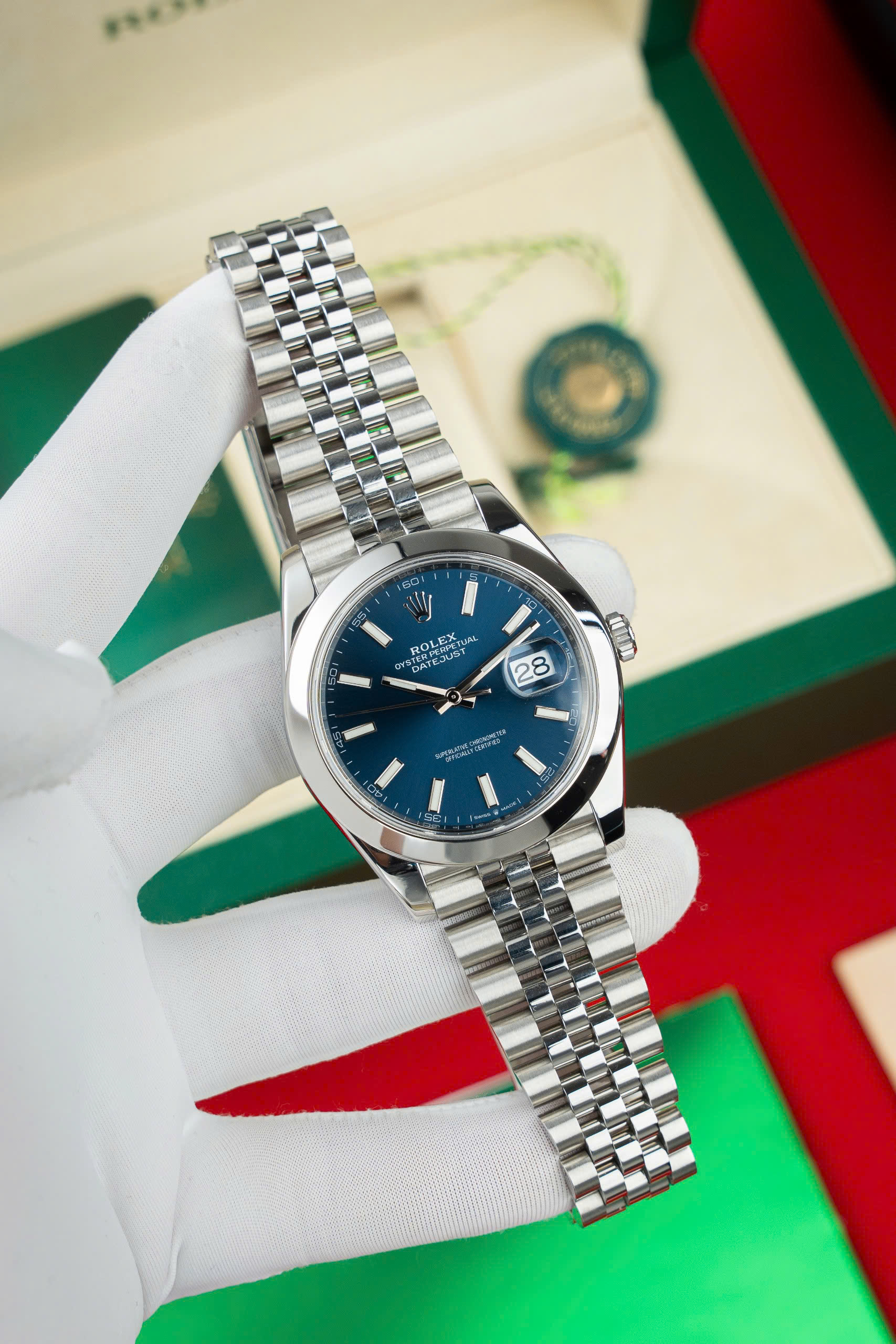 Đồng Hồ Rolex DateJust 126300 Rep 1 1 Mặt Xanh Niềng Trơn Xưởng VS 41mm (10) Đồng Hồ Rolex DateJust 126300 Rep 1 1 Mặt Xanh Niềng Trơn Xưởng VS 41mm (3)