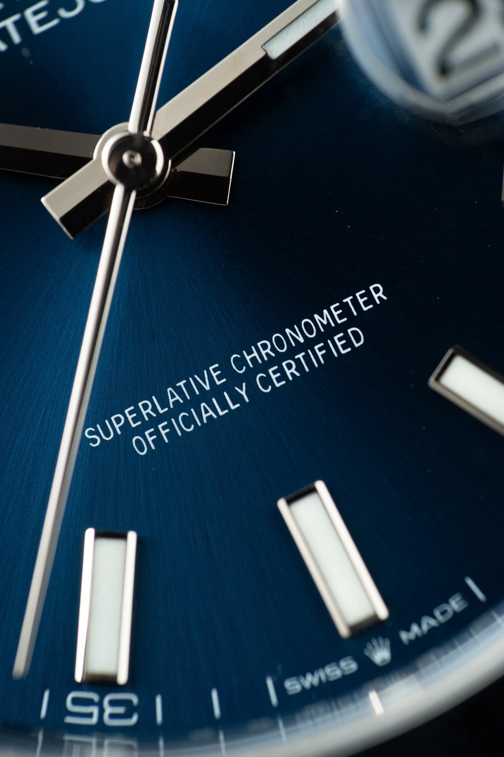 Đồng Hồ Rolex DateJust 126300 Rep 1 1 Mặt Xanh Niềng Trơn Xưởng VS 41mm (12) Đồng Hồ Rolex DateJust 126300 Rep 1 1 Mặt Xanh Niềng Trơn Xưởng VS 41mm (3)