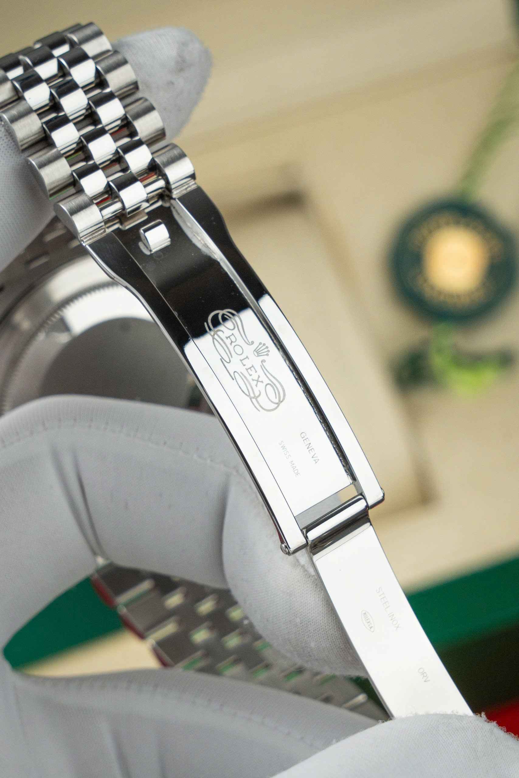 Đồng Hồ Rolex DateJust 126300 Rep 1 1 Mặt Xanh Niềng Trơn Xưởng VS 41mm (5) Đồng Hồ Rolex DateJust 126300 Rep 1 1 Mặt Xanh Niềng Trơn Xưởng VS 41mm (3)