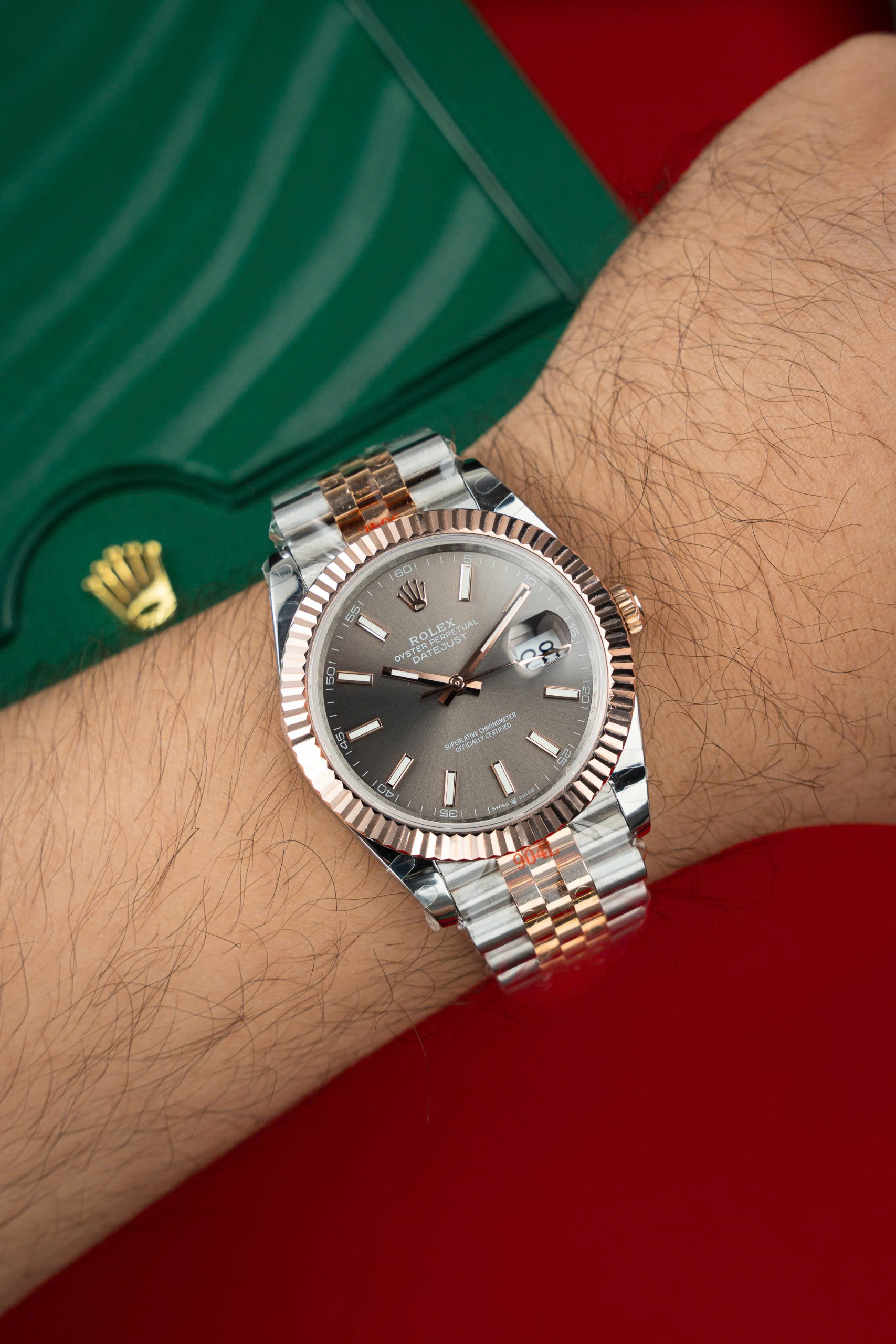 Đồng Hồ Rolex DateJust 126331 Bọc Vàng Thật Mặt Số Xám Xưởng GM V5 41mm (14) Đồng Hồ Rolex DateJust 126331 Bọc Vàng Thật Mặt Số Xám Xưởng GM V5 41mm (13)