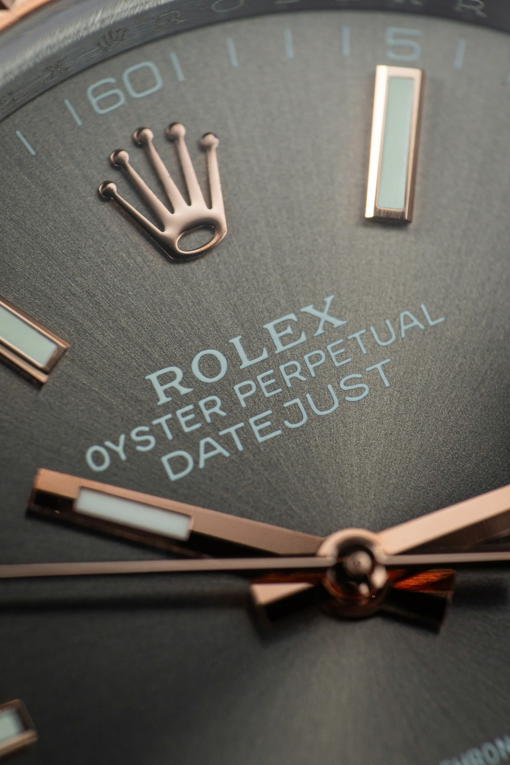 Đồng Hồ Rolex DateJust 126331 Bọc Vàng Thật Mặt Số Xám Xưởng GM V5 41mm (4) Đồng Hồ Rolex DateJust 126331 Bọc Vàng Thật Mặt Số Xám Xưởng GM V5 41mm (13)