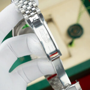 Đồng Hồ Rolex DateJust 126334 Mặt Đen Đính Đá Nhà Máy Clean Rep 1 1 41mm (3)